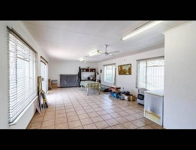 4 BEDROOM HOUSE FOR SALE IN MONDEOR